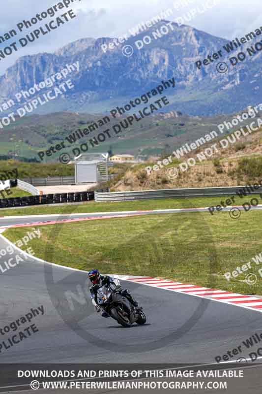 cadwell no limits trackday;cadwell park;cadwell park photographs;cadwell trackday photographs;enduro digital images;event digital images;eventdigitalimages;navarra;no limits trackdays;peter wileman photography;racing digital images;trackday digital images;trackday photos